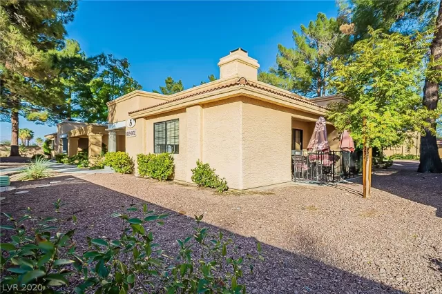 MLS: 2247987 Condo For Sale