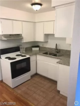 Photo #2: 2248008 Listing