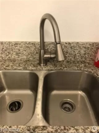 Photo #3: 2248008 Listing