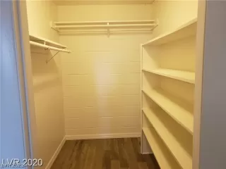 Photo #5: 2248008 Listing