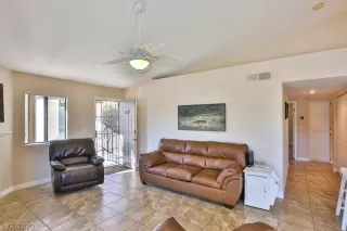 Photo #5: 2248016 Listing