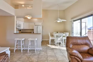 Photo #6: 2248016 Listing