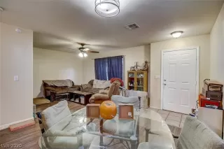 Photo #4: 2248058 Listing