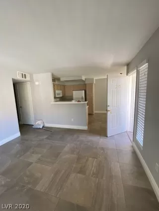 Photo #5: 2248067 Listing 