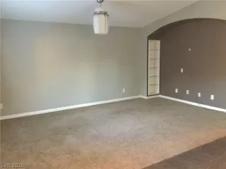 Photo #5: 2248078 Listing 