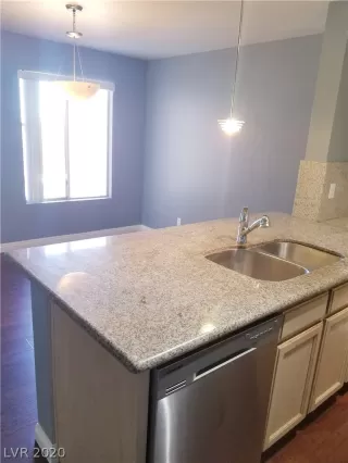 Photo #5: 2248160 Listing 