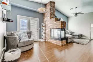 Photo #1: 2248295 Listing