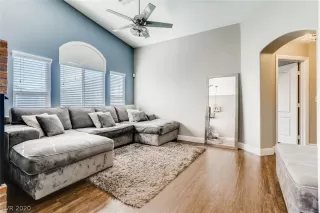 Photo #3: 2248295 Listing