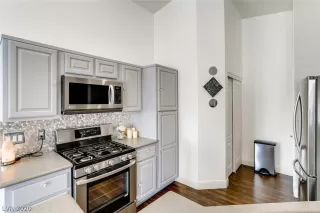 Photo #6: 2248295 Listing