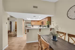 Photo #4: 2248310 Listing