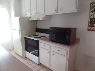 Photo #5: 2248340 Listing