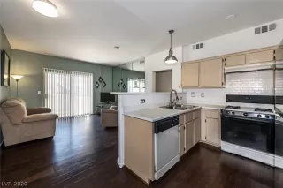 Photo #3: 2248359 Listing