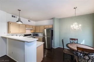 Photo #4: 2248359 Listing