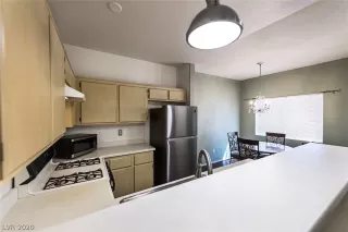 Photo #6: 2248359 Listing