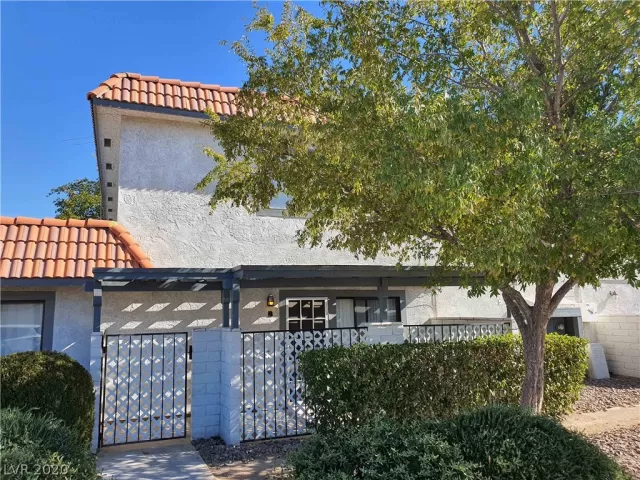 MLS: 2248366 Condo For Sale