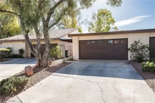 Photo #1: 2248371 Listing