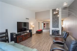 Photo #2: 2248371 Listing