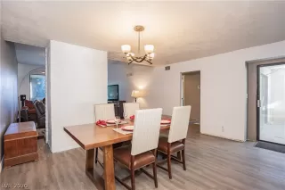 Photo #3: 2248371 Listing