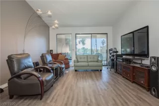 Photo #5: 2248371 Listing