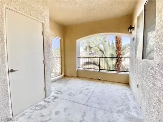 Photo #4: 2248372 Listing