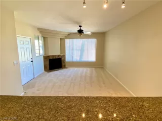 Photo #5: 2248372 Listing