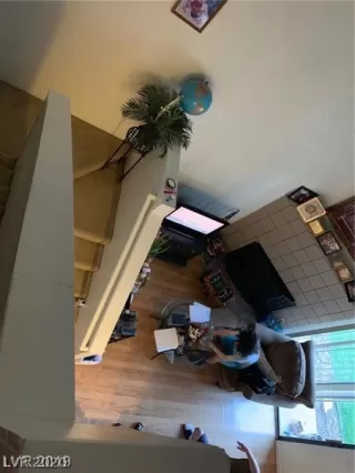 Photo #2: 2248402 Listing