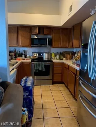 Photo #3: 2248402 Listing