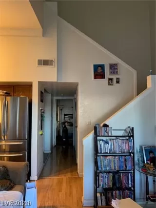 Photo #4: 2248402 Listing