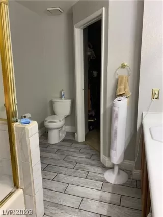 Photo #6: 2248402 Listing