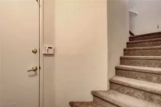 Photo #4: 2248406 Listing