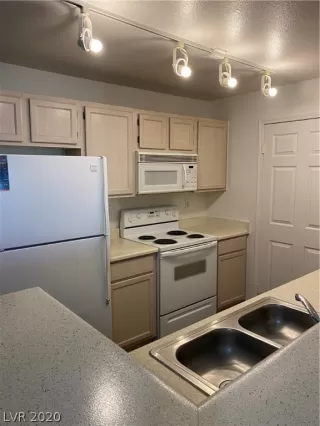 Photo #2: 2248408 Listing