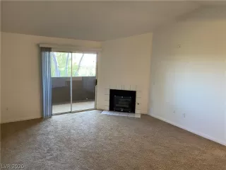 Photo #6: 2248408 Listing