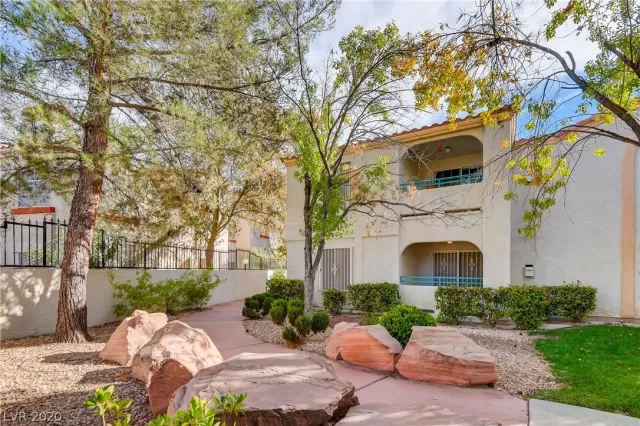 MLS: 2248431 Condo For Sale