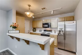 Photo #3: 2248431 Listing