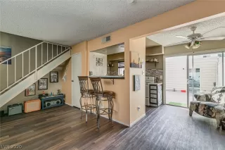 Photo #2: 2248534 Listing