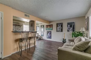 Photo #3: 2248534 Listing