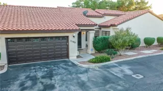 Photo #2: 2248579 Listing