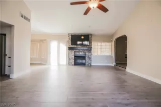 Photo #6: 2248579 Listing