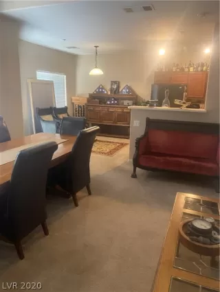 Photo #5: 2248603 Listing