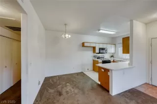 Photo #6: 2248610 Listing