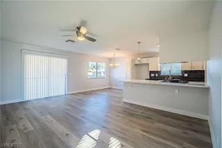 Photo #4: 2248661 Listing 