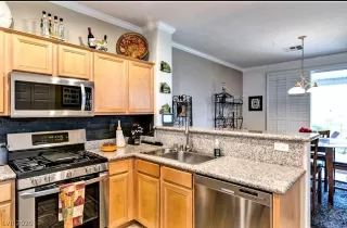 Photo #6: 2248663 Listing 