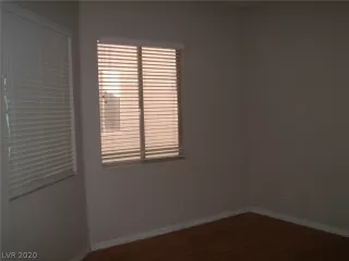 Photo #5: 2248692 Listing