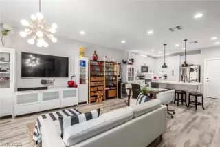 Photo #3: 2248752 Listing 