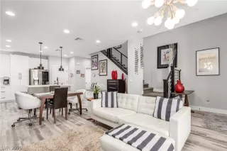 Photo #4: 2248752 Listing 