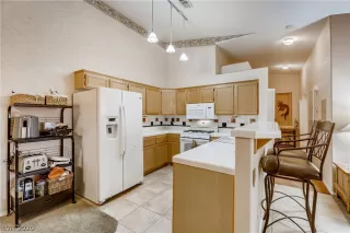 Photo #6: 2248818 Listing 