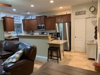 Photo #1: 2248825 Listing