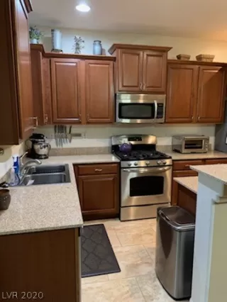 Photo #3: 2248825 Listing