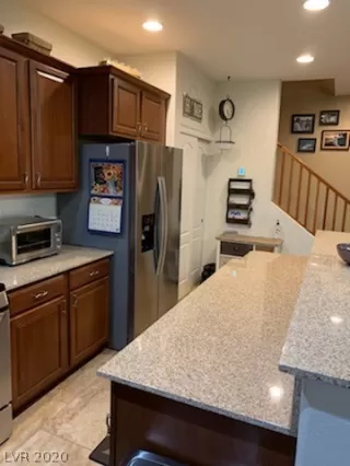 Photo #4: 2248825 Listing