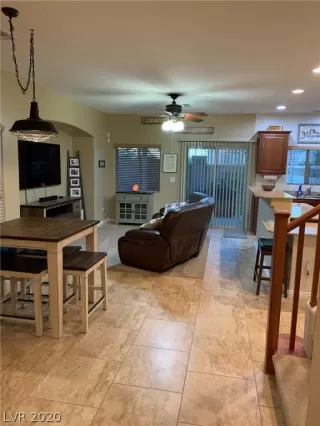 Photo #6: 2248825 Listing